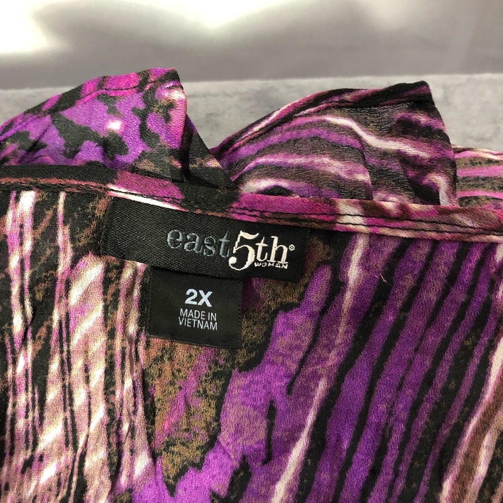 East 5th  Ruffled wrap blouse 2X - Picture 5 of 8